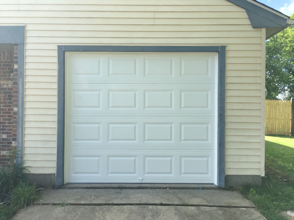 chi-model-2250-garage-door-front